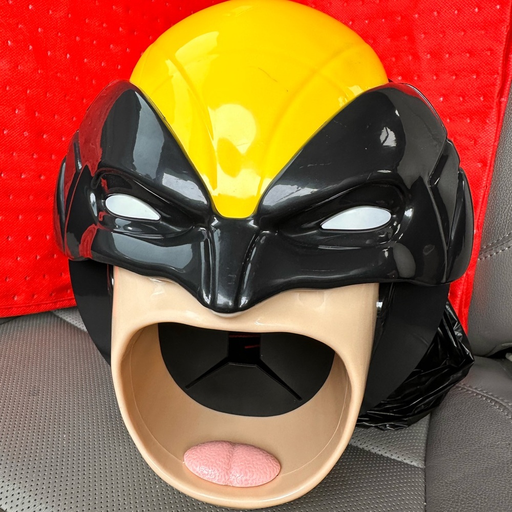 WOLVERINE DEADPOOL POPCORN BUCKET